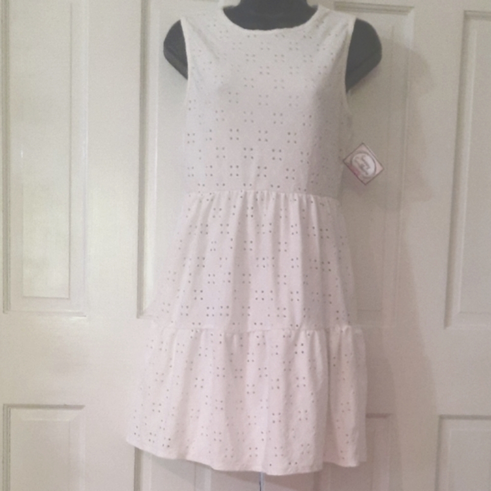 Charming White Eyelet Dress - Junior Size: Large - Brand: Livi By Olivia Ray